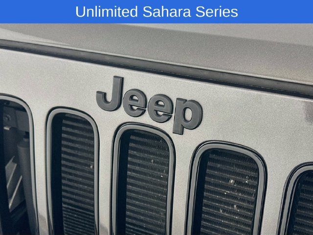 Used 2017 Jeep Wrangler Unlimited Sahara AWD/4WD image 30