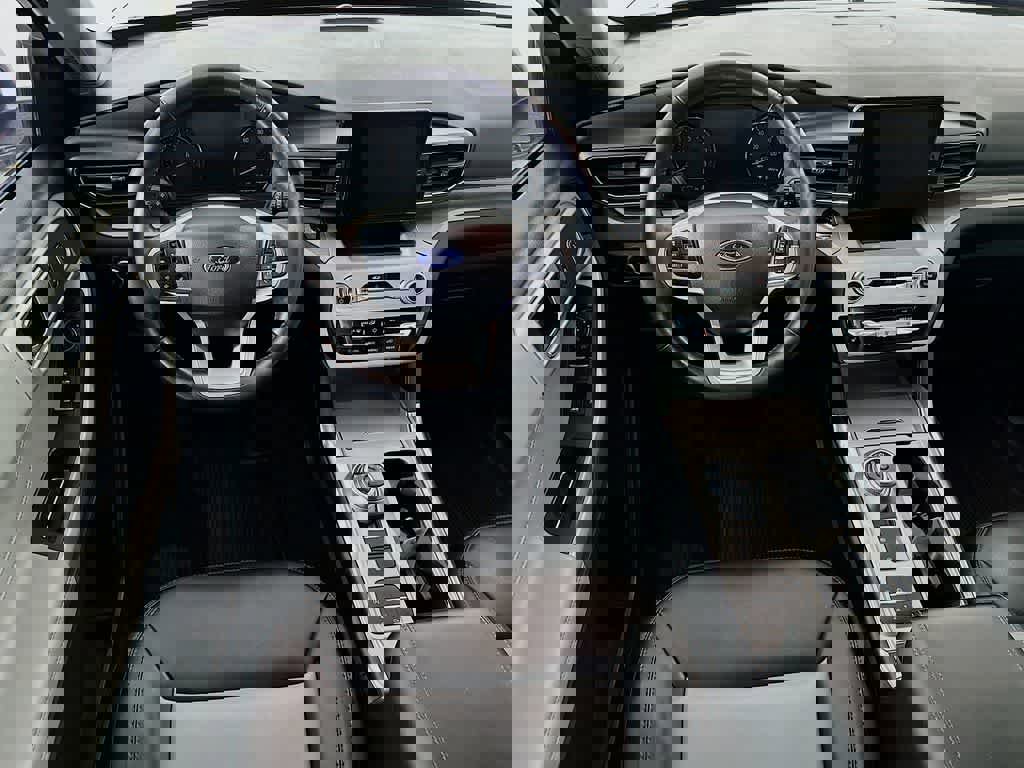 Certified 2023 Ford Explorer XLT w/ Equipment Group 202A image 10