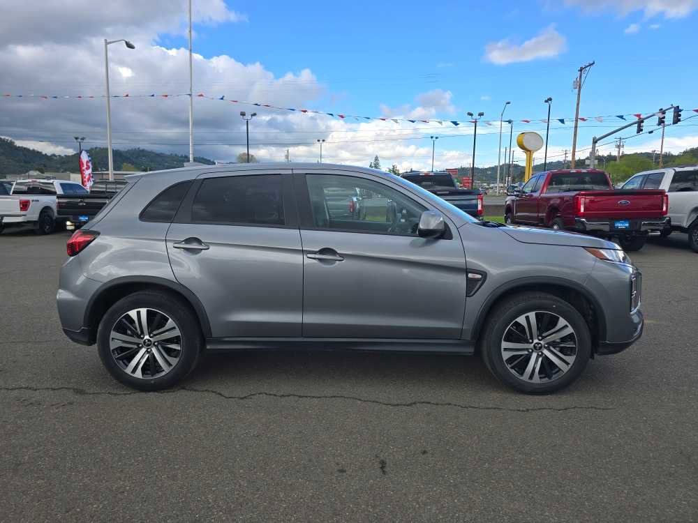 Used 2025 Mitsubishi Outlander Sport ES AWD/4WD image 6