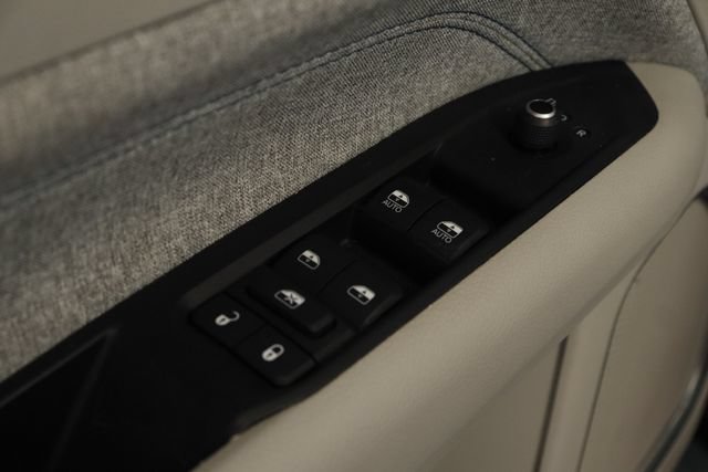 Used 2022 Jeep Compass Latitude FWD image 21