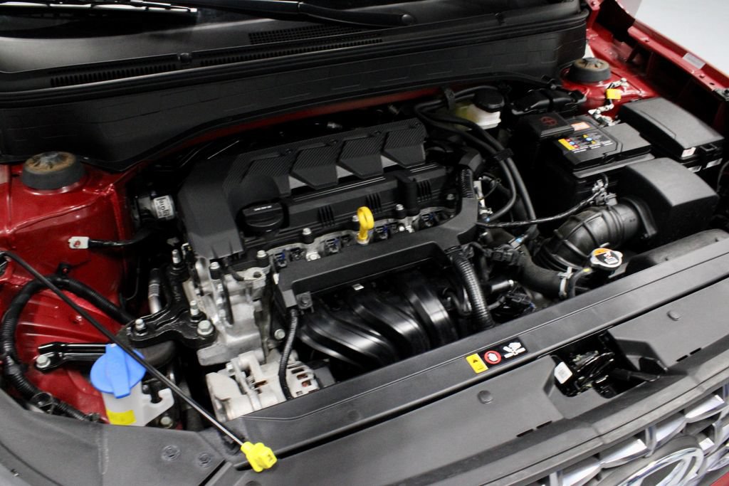 Used 2025 Hyundai Venue SEL FWD image 15