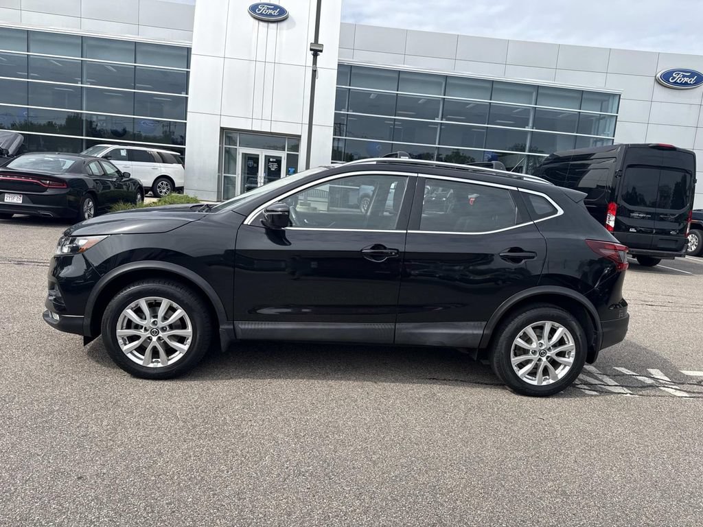 Used 2020 Nissan Rogue Sport SV w/ All-Weather Package AWD/4WD image 2