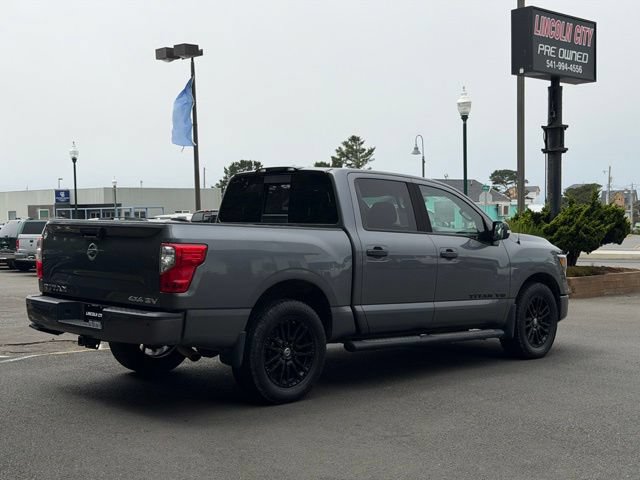 Used 2018 Nissan Titan SV w/ SV Convenience Package AWD/4WD image 5