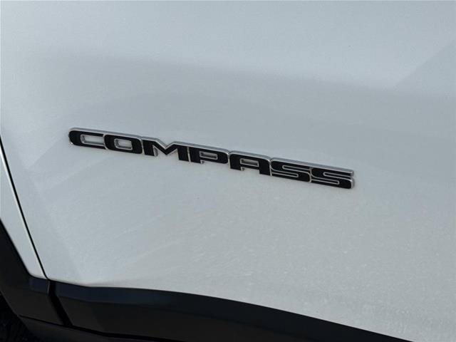 Used 2024 Jeep Compass Limited AWD/4WD image 11