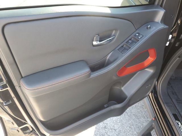 Used 2024 Nissan Frontier PRO-4X w/ Pro Premium Package image 17