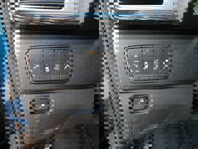 Used 2019 Kia Niro EX image 17