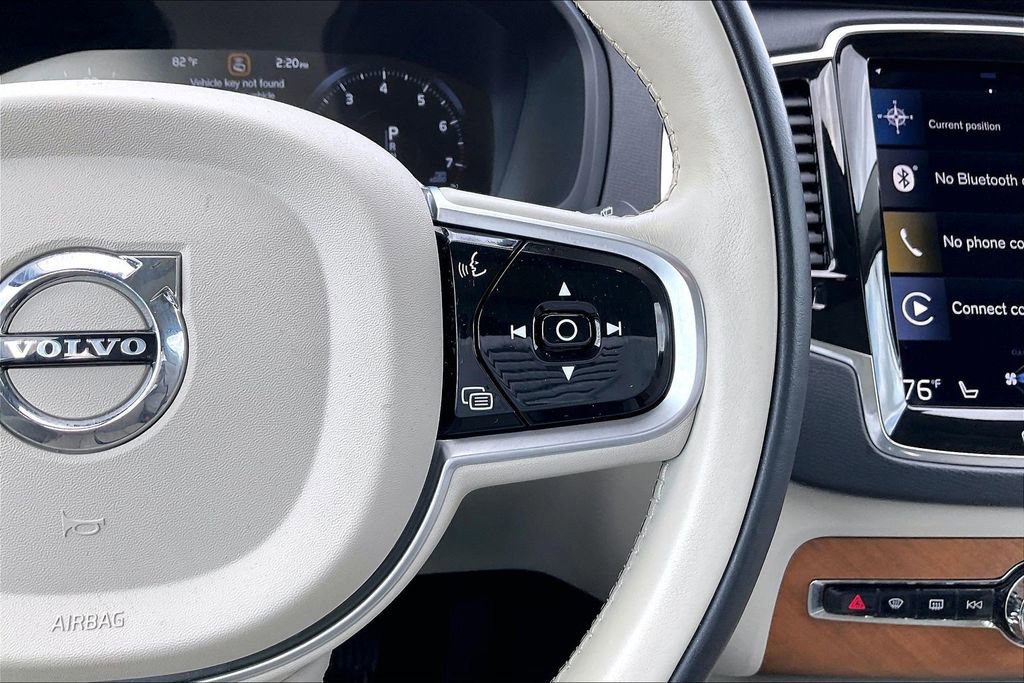 Used 2022 Volvo XC90 T6 Momentum w/ Advanced Package image 11