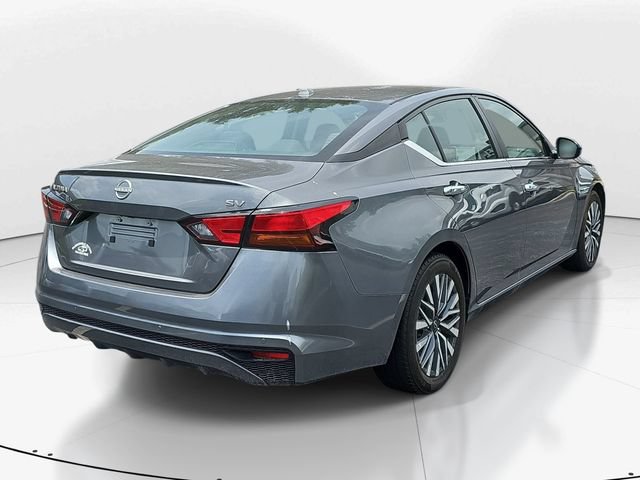 Used 2023 Nissan Altima 2.5 SV FWD image 3