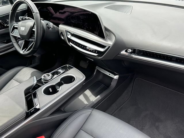 Used 2024 Cadillac Lyriq Sport AWD/4WD image 8
