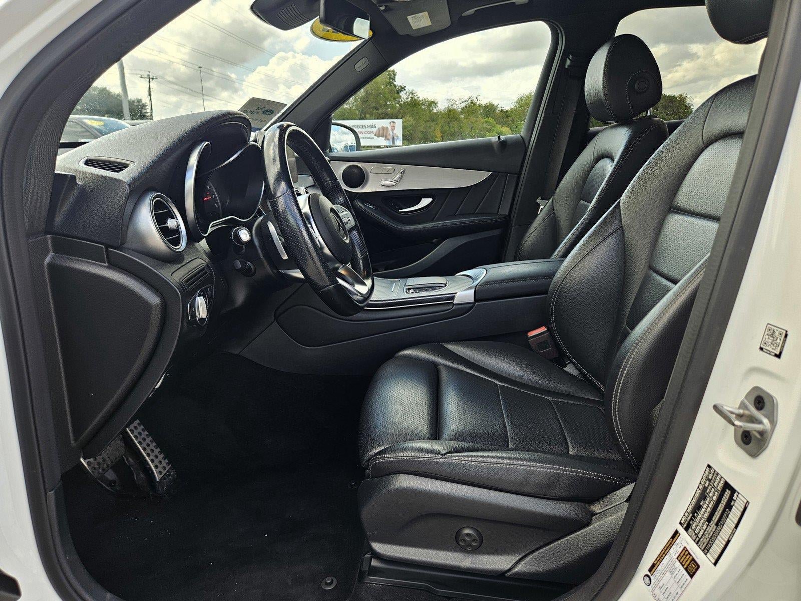 Used 2022 Mercedes-Benz GLC 300 w/ AMG Line image 14