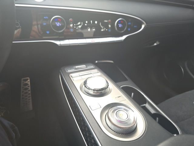 Used 2022 Genesis GV70 3.5T Sport w/ Sport Prestige Package image 15