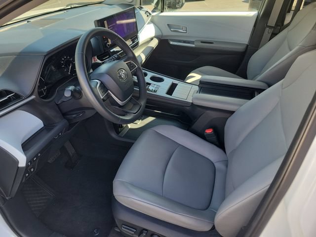 Used 2025 Toyota Sienna XLE w/ XLE Plus Package AWD/4WD image 22
