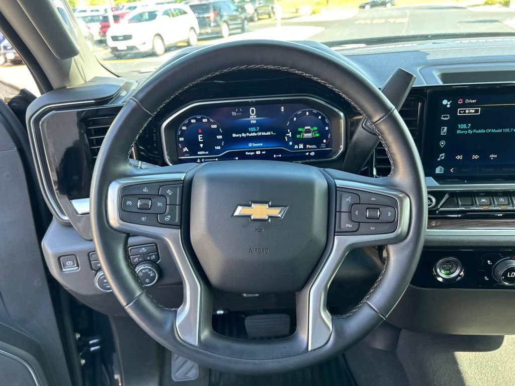 Used 2023 Chevrolet Silverado 1500 LT AWD/4WD image 16