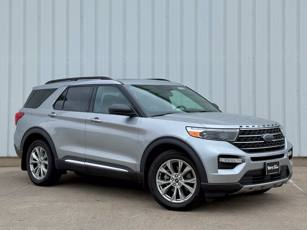 Certified 2020 Ford Explorer XLT w/ Equipment Group 202A AWD/4WD image 8