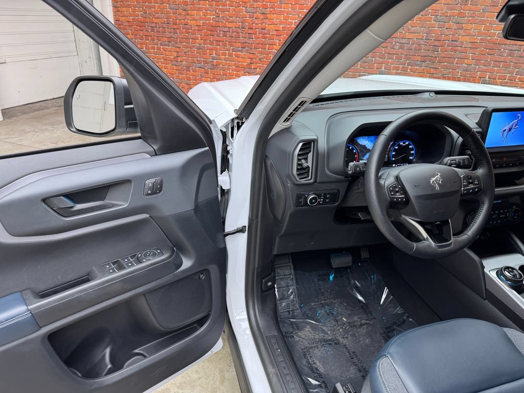 Certified 2023 Ford Bronco Sport Outer Banks w/ Tech Package AWD/4WD image 8