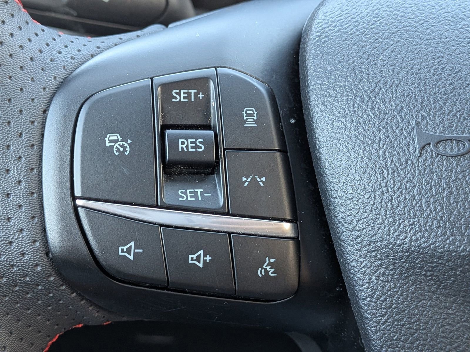 Certified 2023 Ford Escape ST-Line w/ Tech Pack #1 image 29