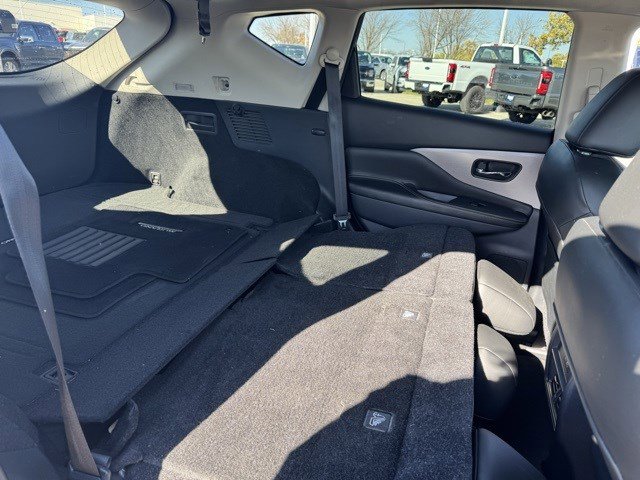 Used 2023 Nissan Murano SV w/ SV Midnight Edition Package image 31