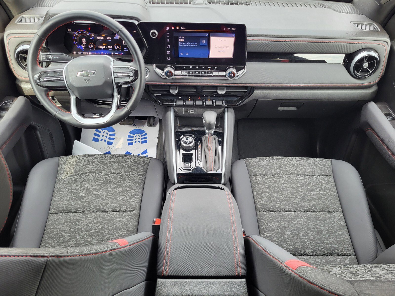 Used 2024 Chevrolet Colorado Z71 w/ Z71 Convenience Package 2 image 9