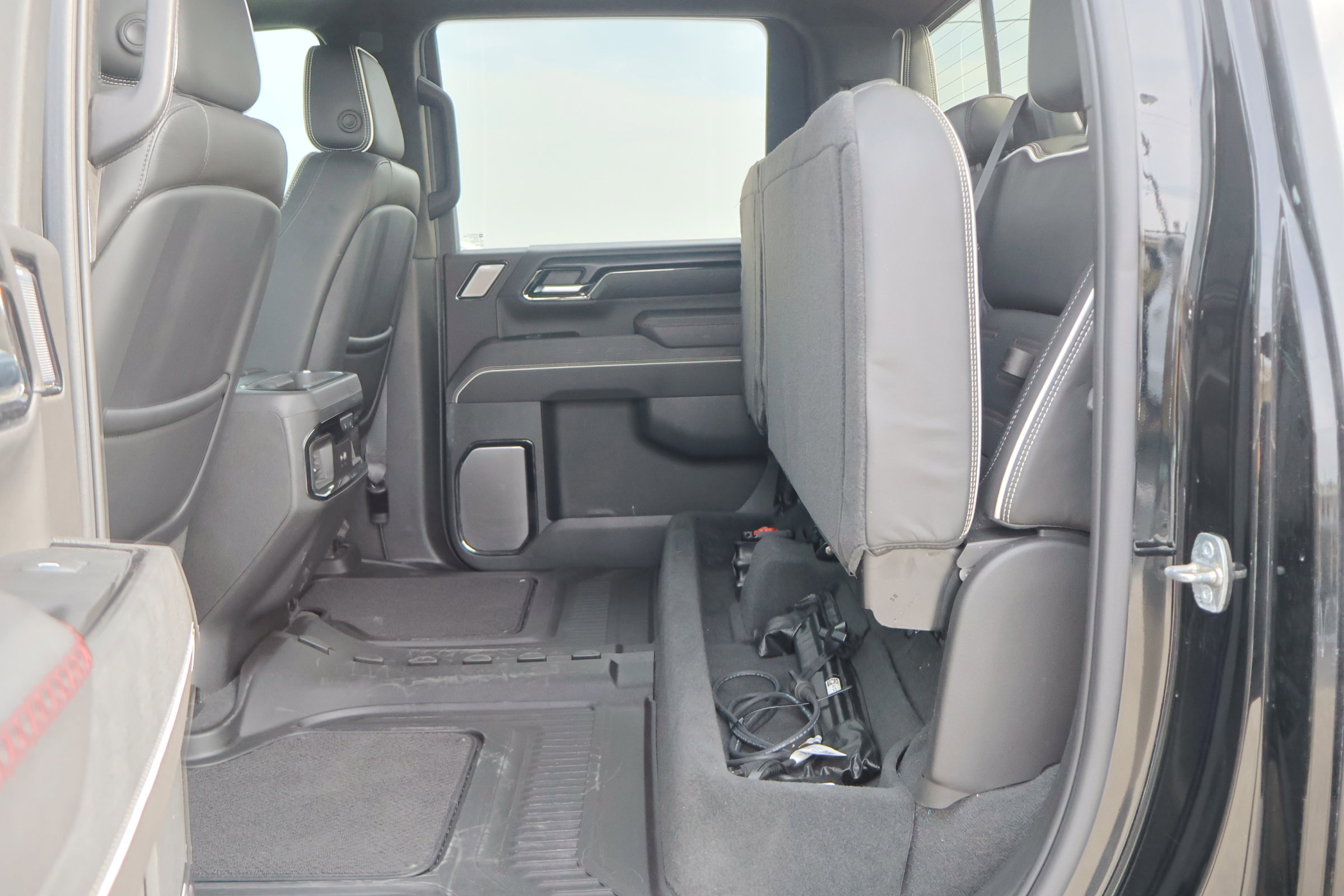 Used 2024 GMC Sierra 2500 AT4X image 46
