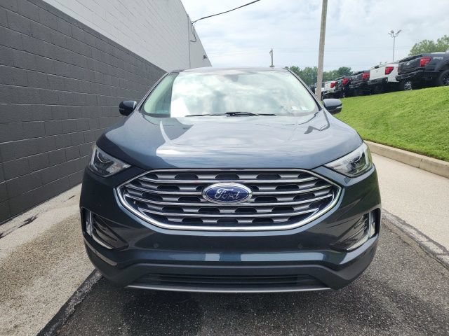 Certified 2022 Ford Edge Titanium w/ Class II Trailer Tow Package AWD/4WD image 2