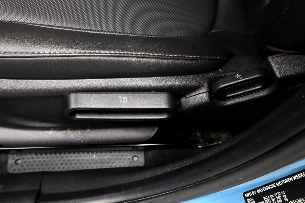 Used 2019 MINI Cooper 4-Door Hardtop w/ Signature Upholstery Package image 26