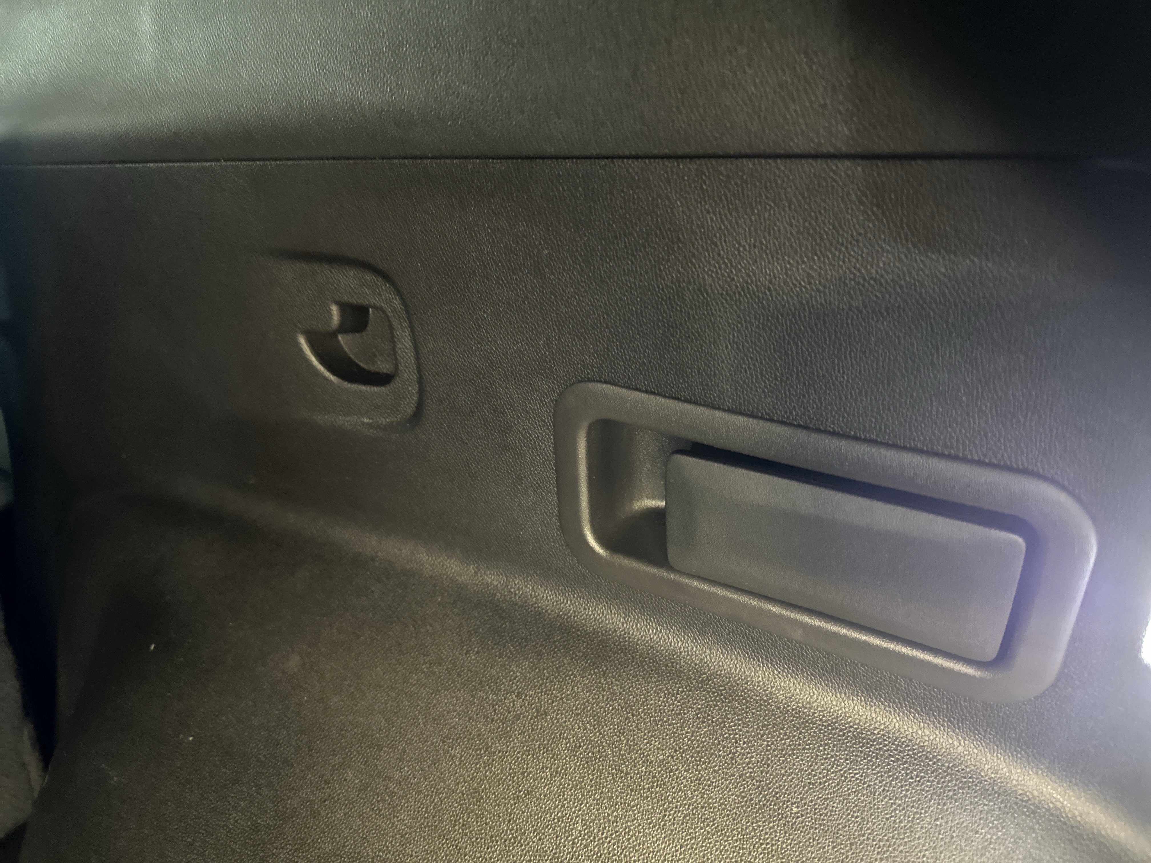 Used 2019 Chevrolet Blazer LT w/ Sun and Wheels Package image 26