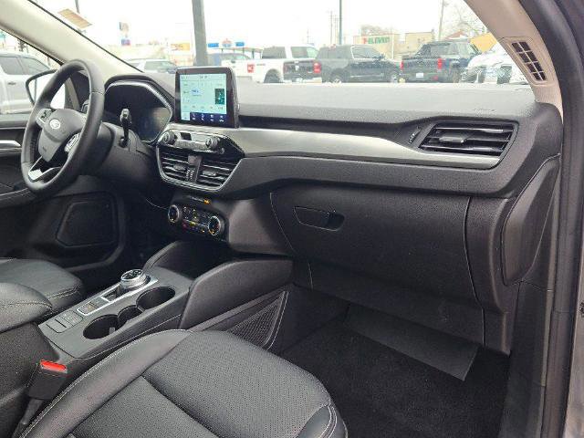 Certified 2022 Ford Escape Titanium w/ Class II Trailer Tow Package image 8