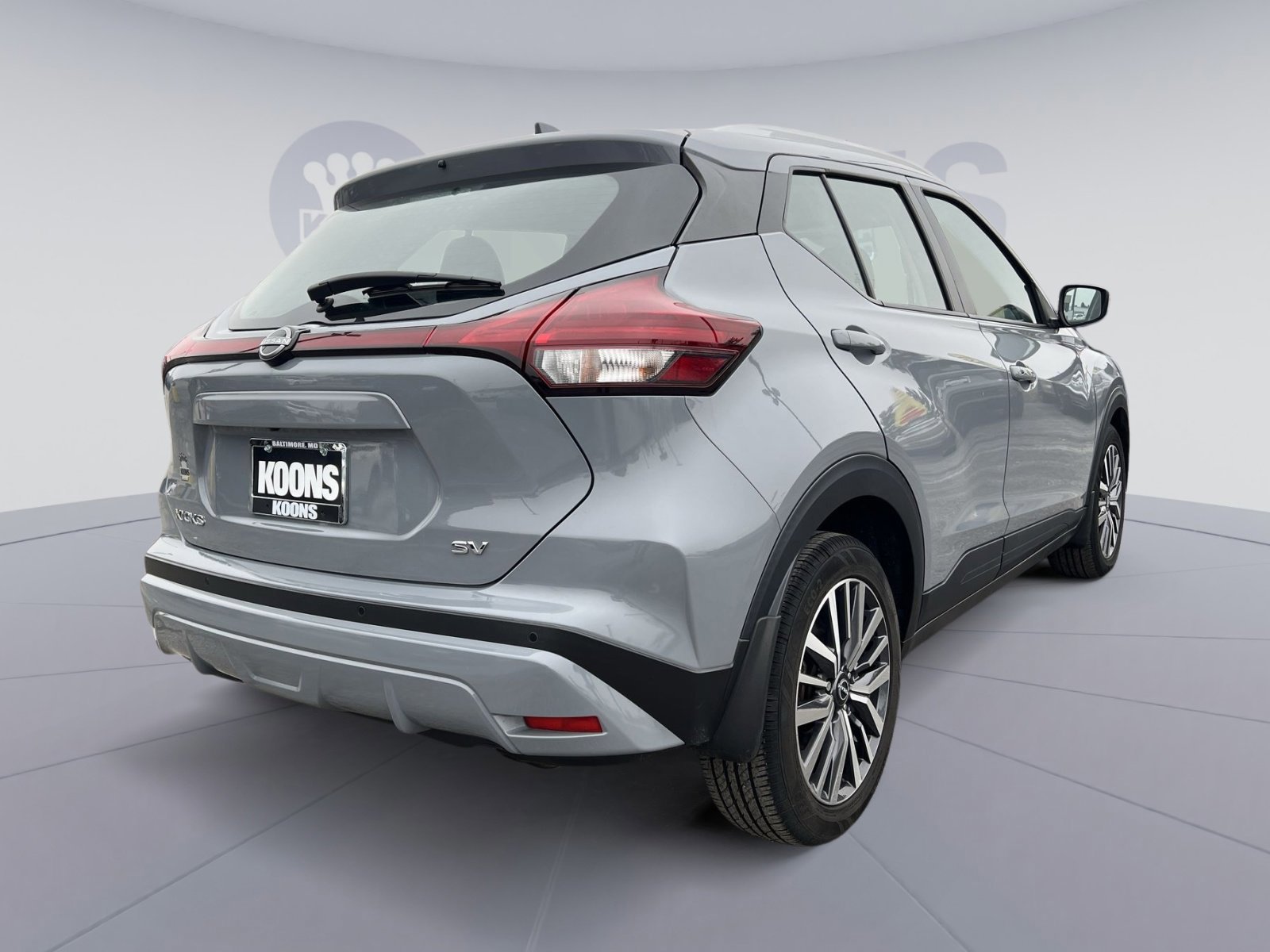 Used 2023 Nissan Kicks SV image 4