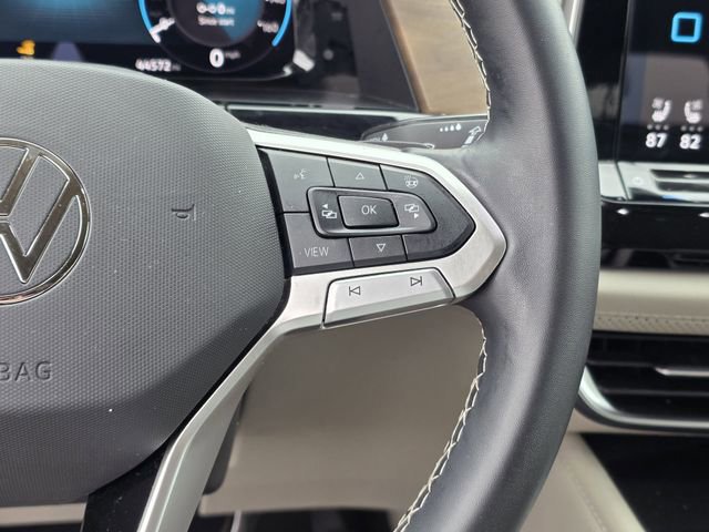 Used 2024 Volkswagen Atlas SE w/ Black Wheel Package image 25