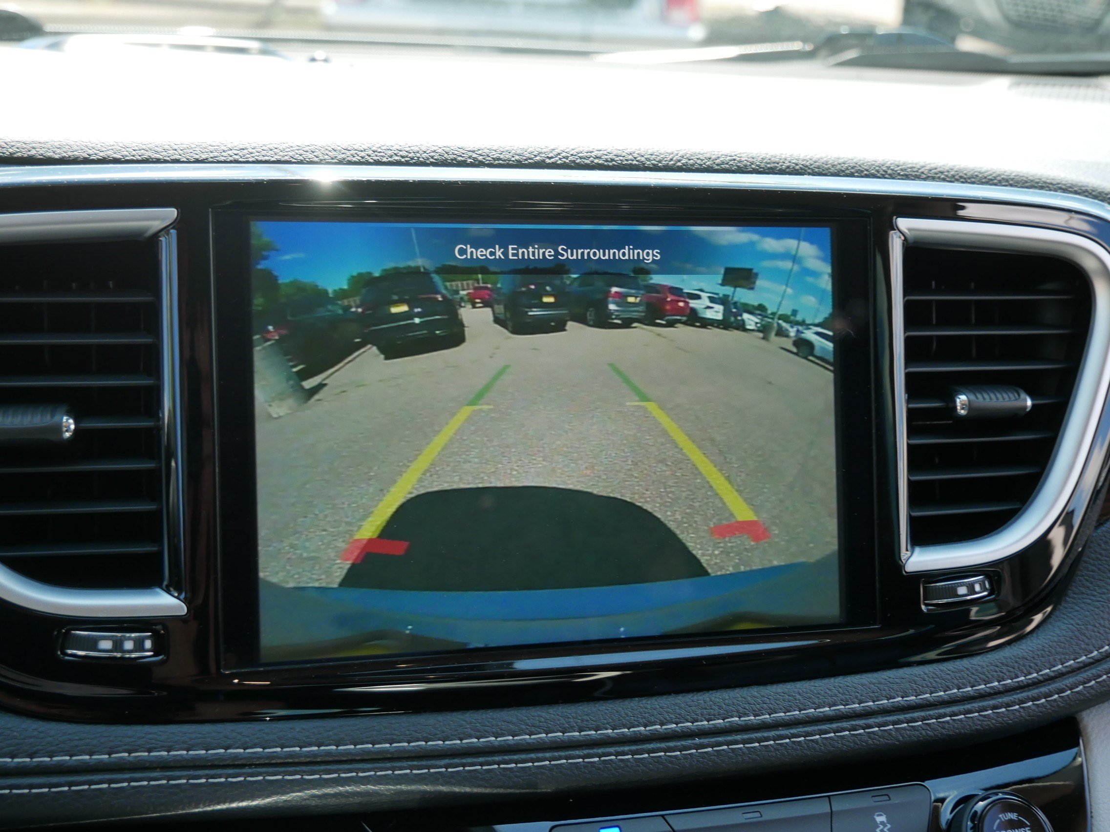 Used 2023 Chrysler Pacifica Limited FWD image 31