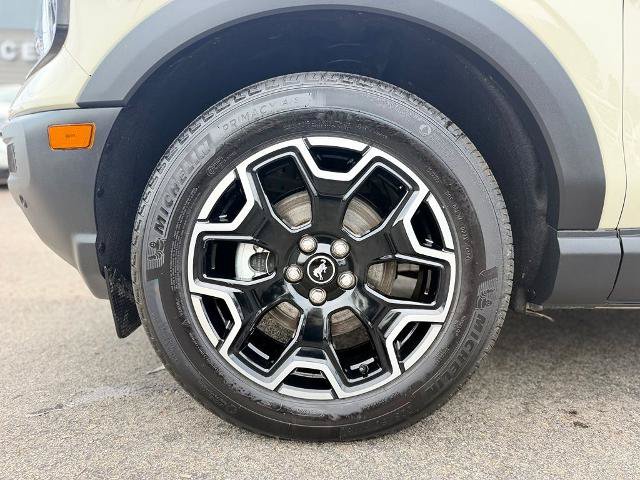 Certified 2025 Ford Bronco Sport Outer Banks w/ Outer Banks Tech Package+ AWD/4WD image 2