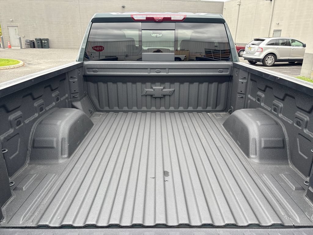 Used 2025 Chevrolet Silverado 1500 ZR2 w/ Technology Package AWD/4WD image 34