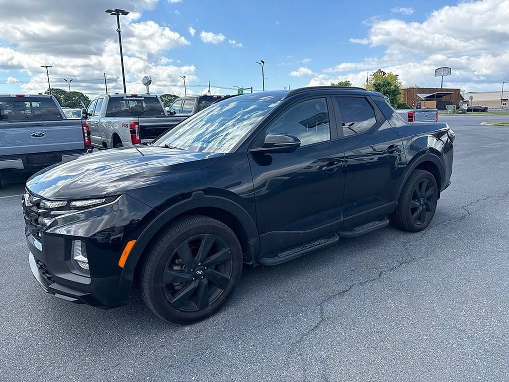 Used 2023 Hyundai Santa Cruz Night AWD/4WD image 2