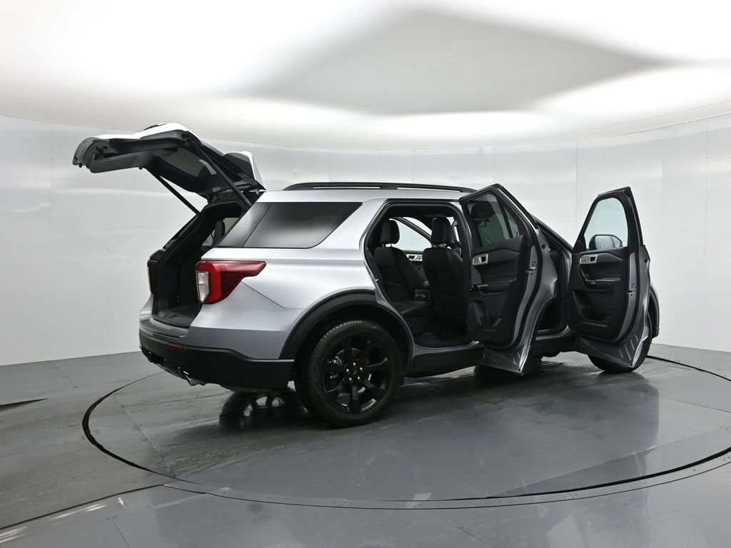 Certified 2023 Ford Explorer ST-Line w/ Class IV Trailer Tow Package image 35
