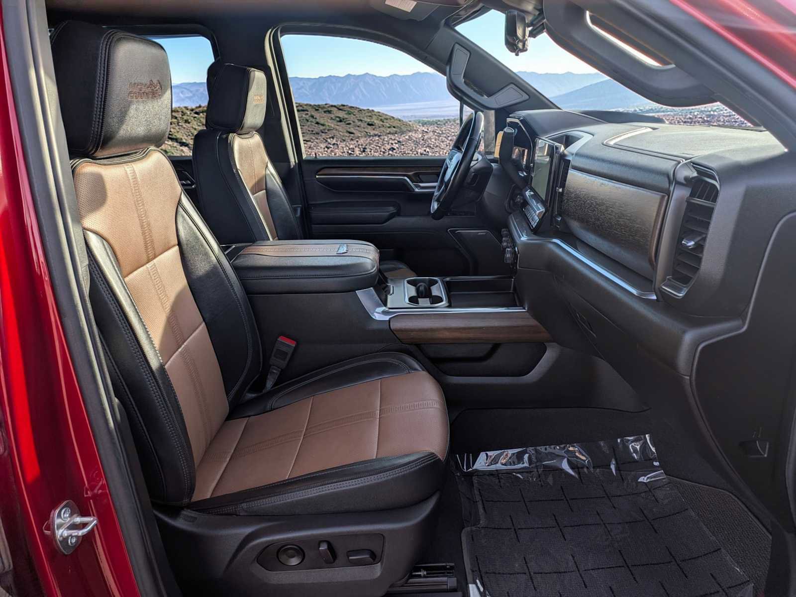 Used 2024 Chevrolet Silverado 2500 High Country w/ Technology Package image 20