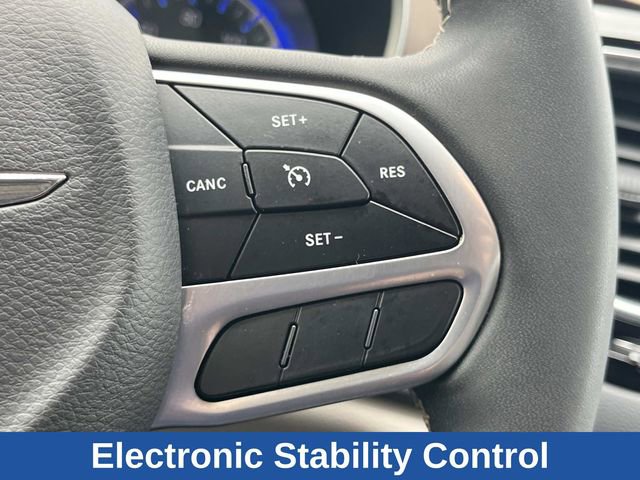 Used 2022 Chrysler Voyager LX FWD image 37