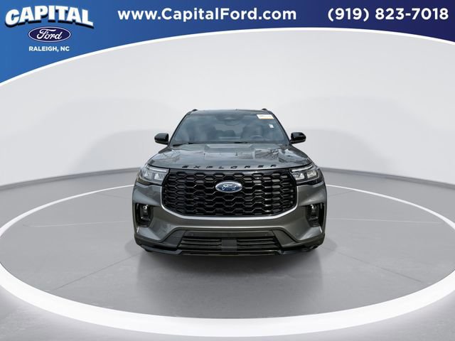 Certified 2025 Ford Explorer ST-Line w/ Premium Package image 9