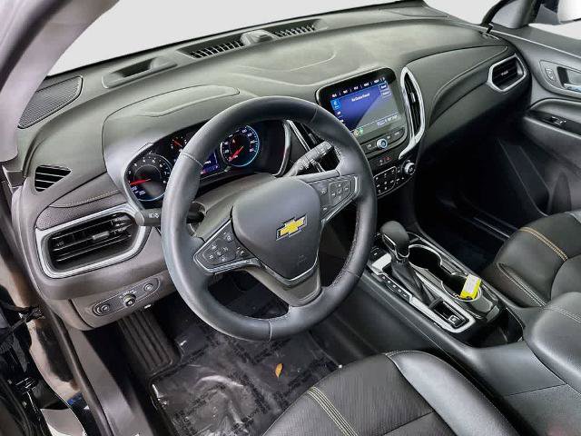 Used 2024 Chevrolet Equinox Premier AWD/4WD image 2