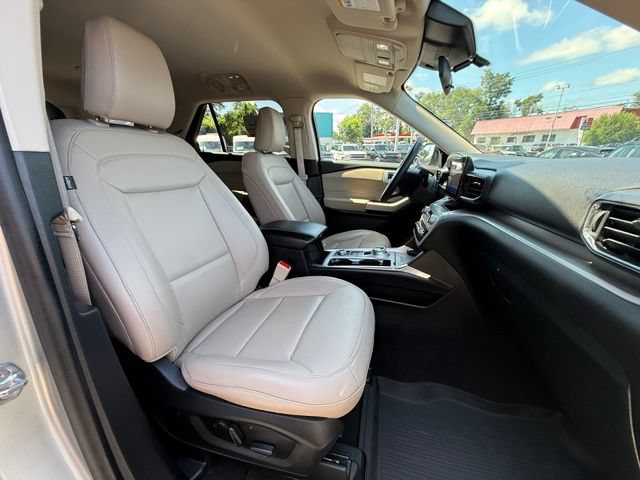 Certified 2023 Ford Explorer XLT w/ Equipment Group 202A AWD/4WD image 15