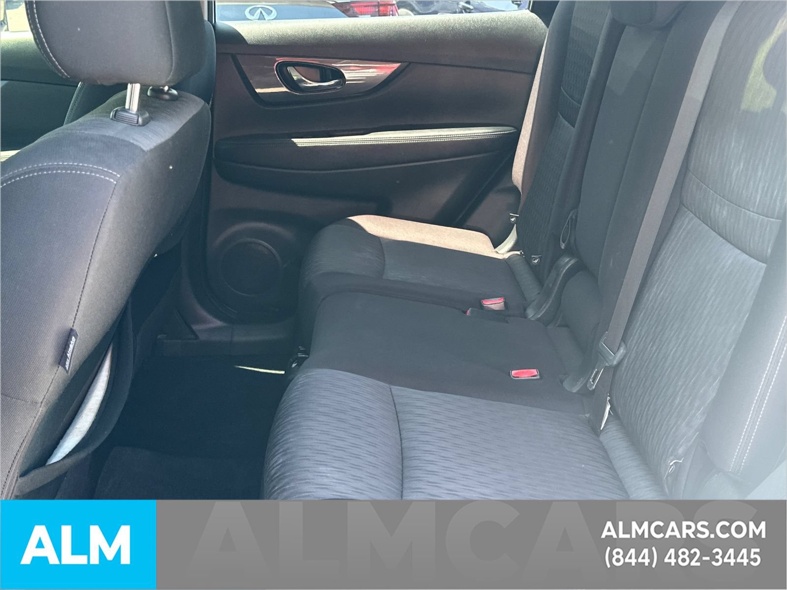 Used 2020 Nissan Rogue SV FWD image 24