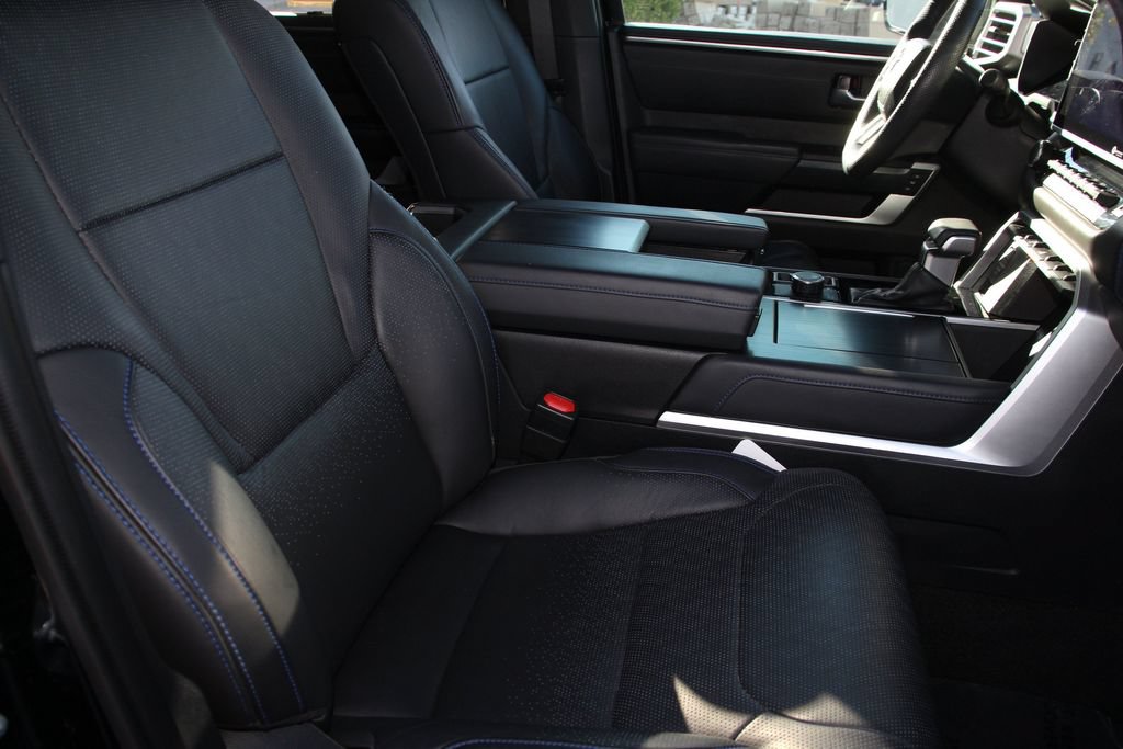 Used 2024 Toyota Sequoia Platinum AWD/4WD image 29