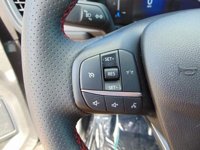 Certified 2025 Ford Escape ST-Line w/ Equipment Group 301A image 18