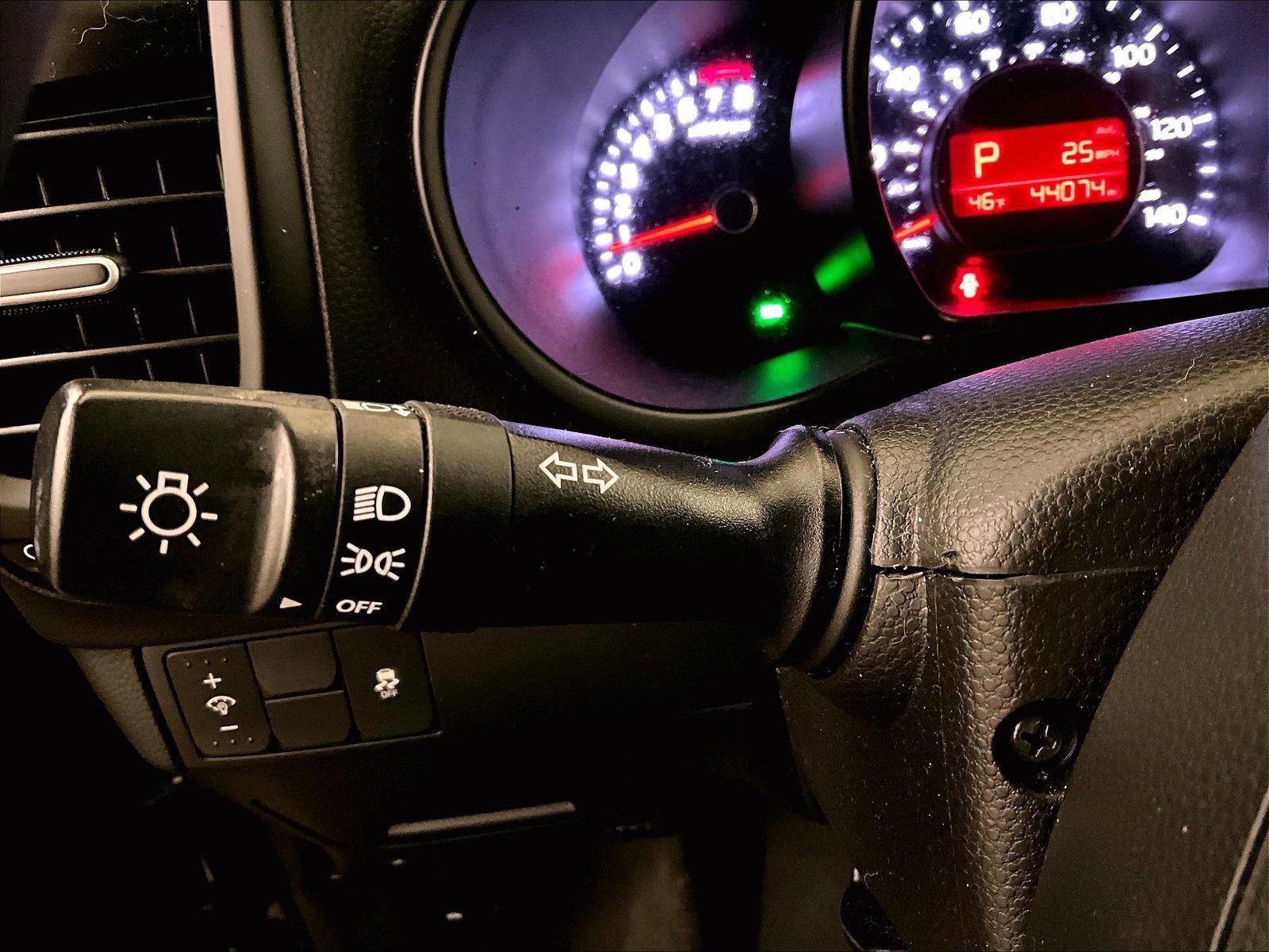 Used 2018 Kia Soul FWD image 29