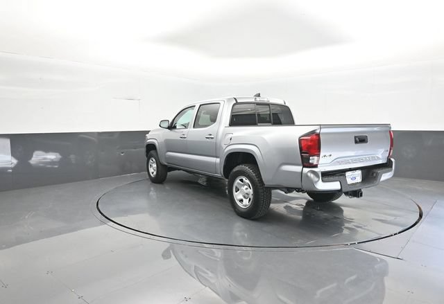 Used 2023 Toyota Tacoma SR AWD/4WD image 5