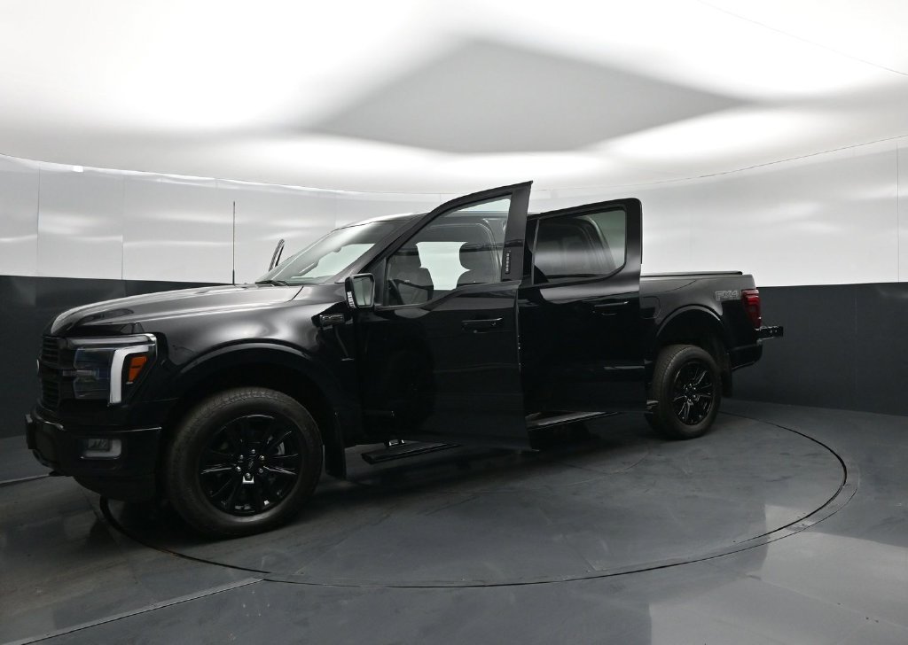 Certified 2024 Ford F150 Platinum w/ FX4 Off-Road Package AWD/4WD image 31