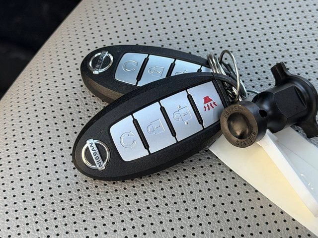 Used 2022 Nissan Rogue Sport SL AWD/4WD image 32