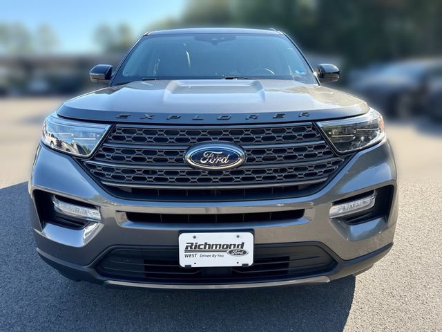 Certified 2023 Ford Explorer XLT w/ Equipment Group 202A AWD/4WD image 3