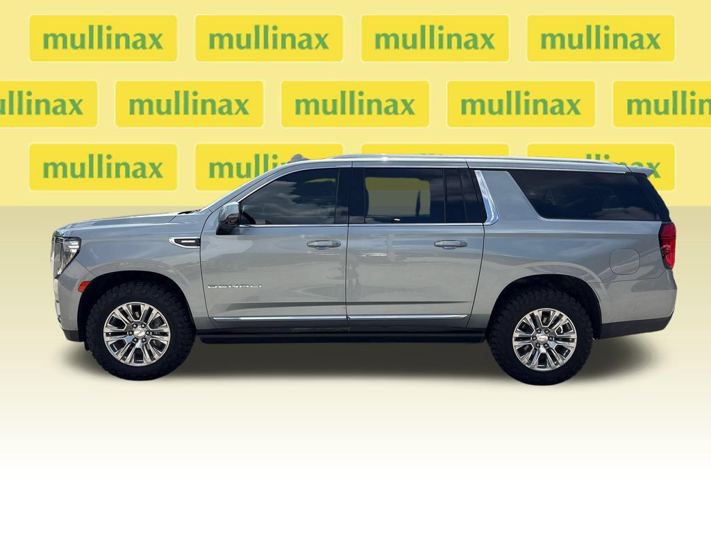 Used 2023 GMC Yukon XL Denali AWD/4WD image 12