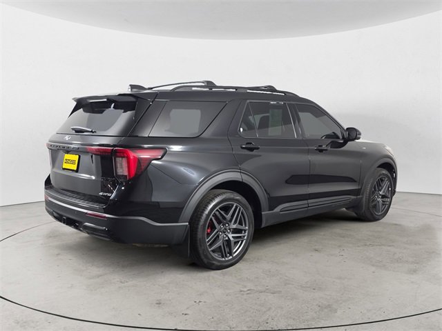 Certified 2025 Ford Explorer ST-Line w/ Premium Package image 5