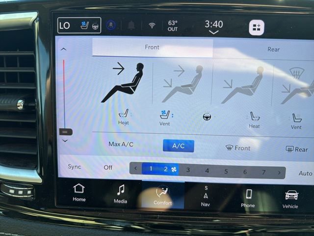 Used 2023 Chrysler Pacifica Limited image 31